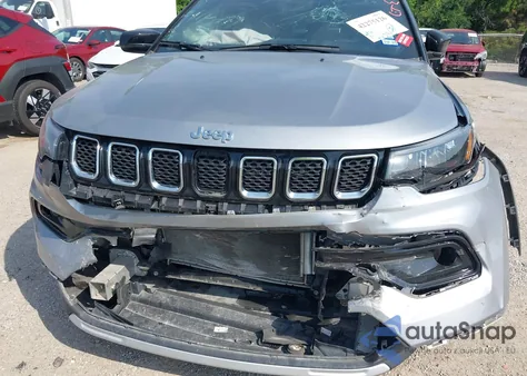 2024 Jeep Compass Limited 4X4 из США, поврежденный, VIN 3C4NJDCN4RT595193